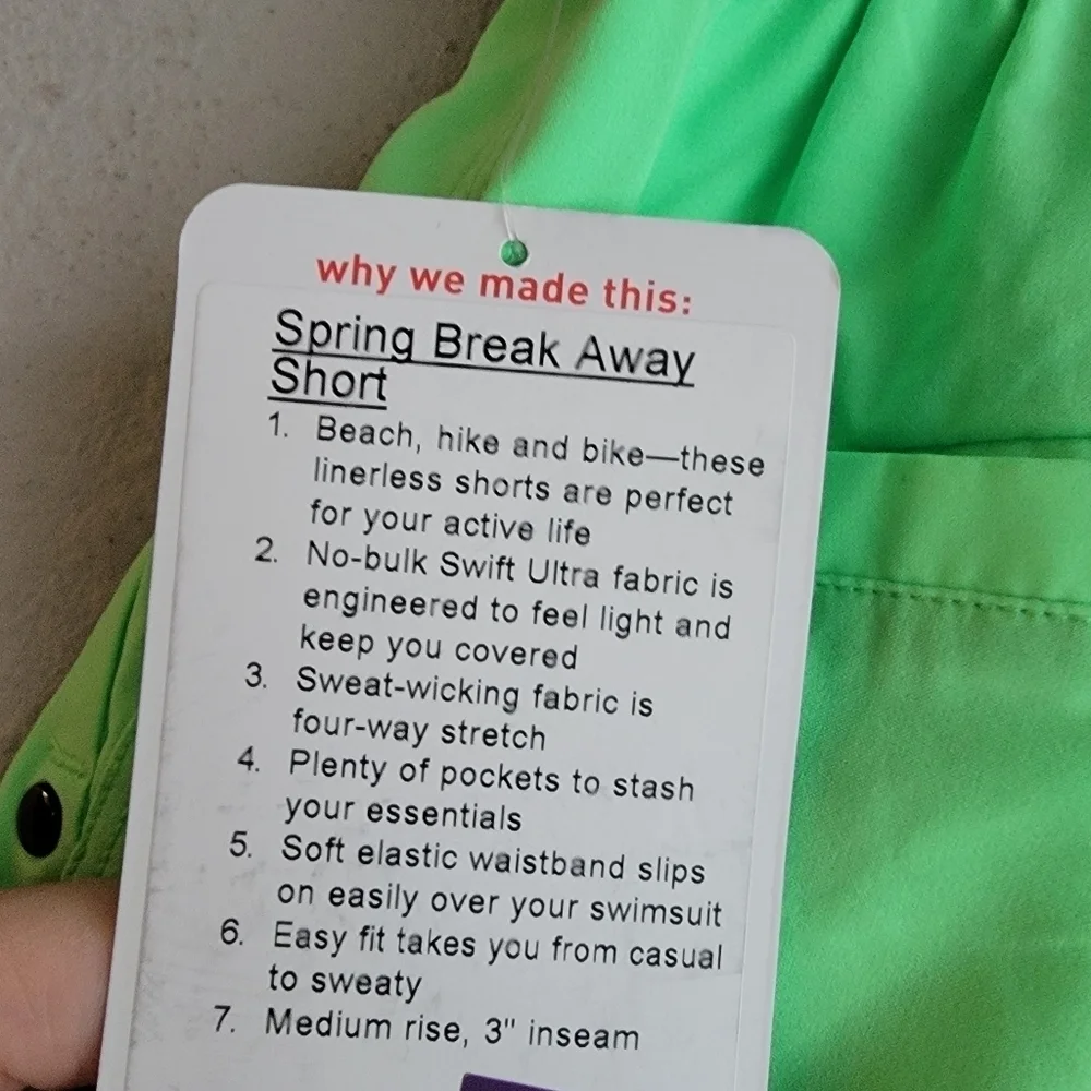 Lululemon Spring Break Away Short in Pistachio size 6 NWT